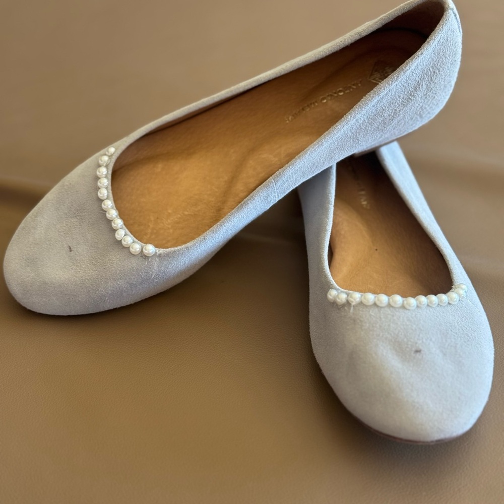 Gray Women's Flats with Pearl Detailing